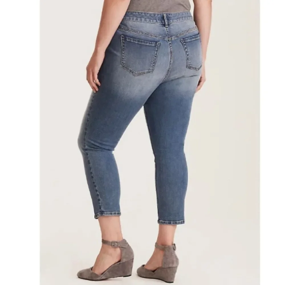 Torrid Distressed Ankle Skinny Jean Light Wash 18 - Picture 2 of 13